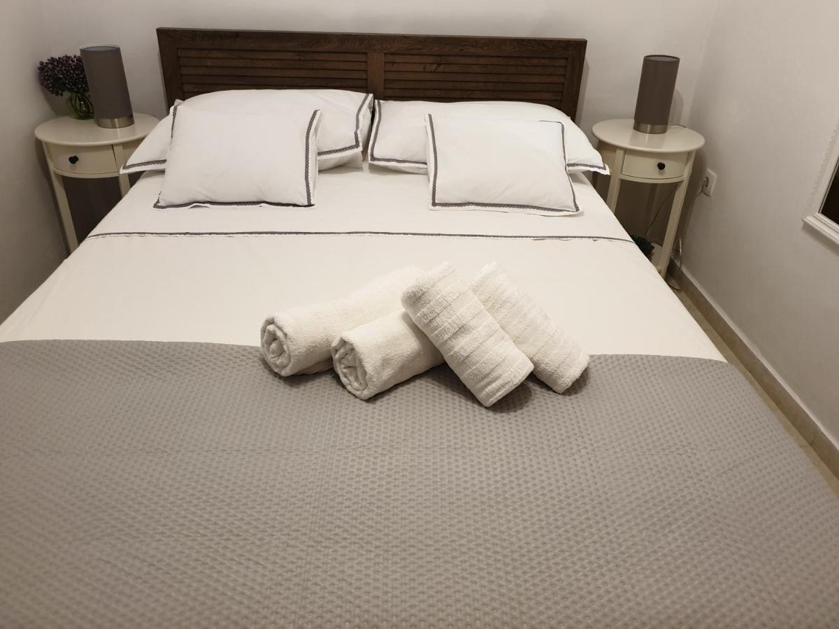 Hotel Lemon Tree Donji Seget Esterno foto