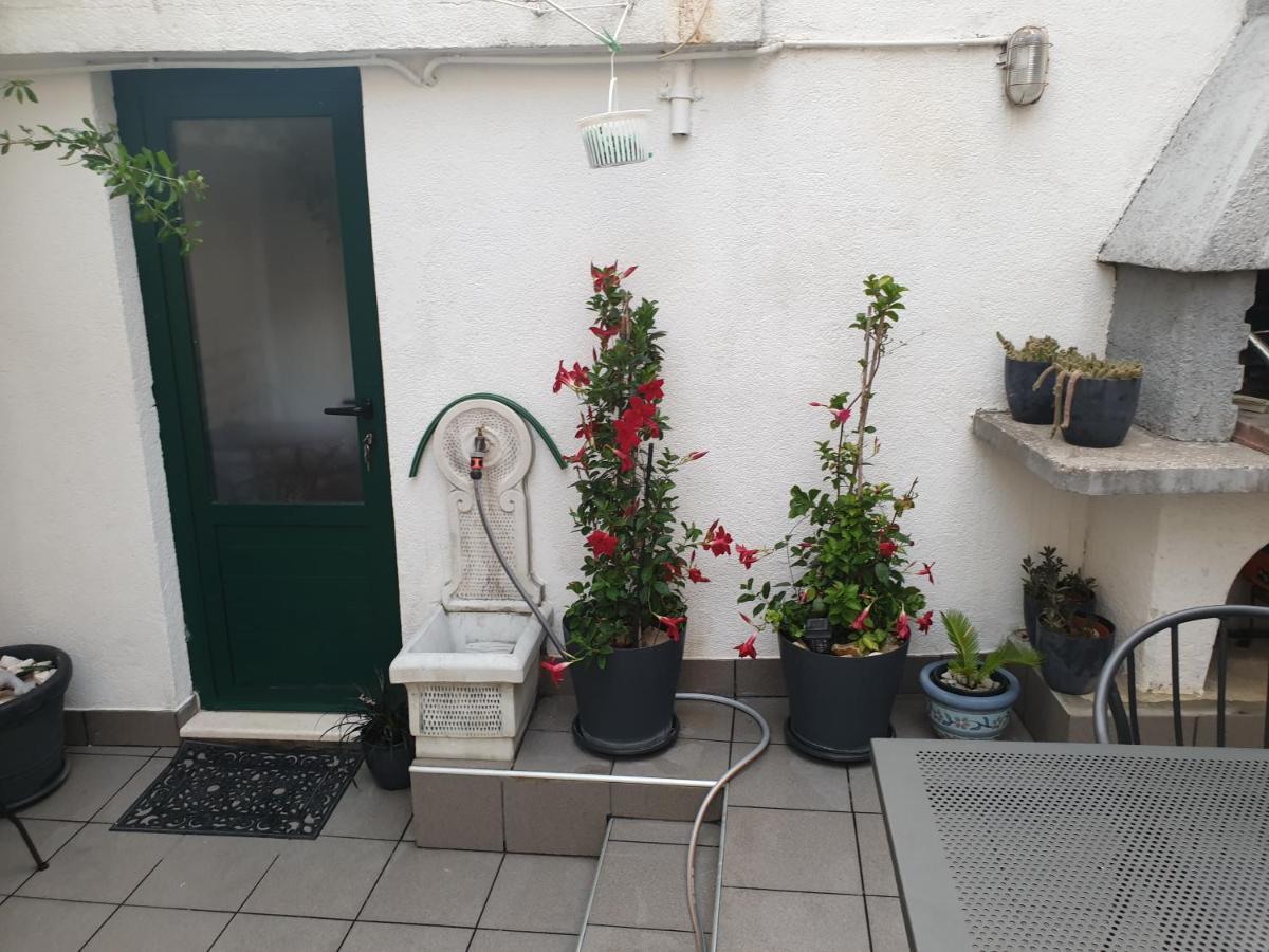 Hotel Lemon Tree Donji Seget Esterno foto