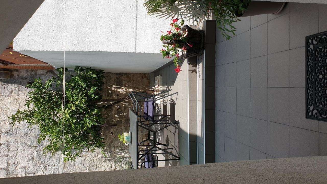 Hotel Lemon Tree Donji Seget Esterno foto