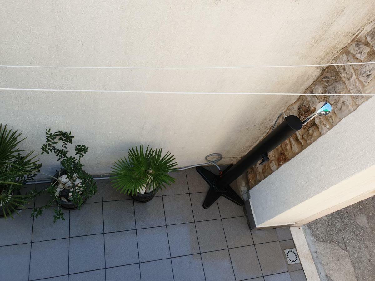 Hotel Lemon Tree Donji Seget Esterno foto
